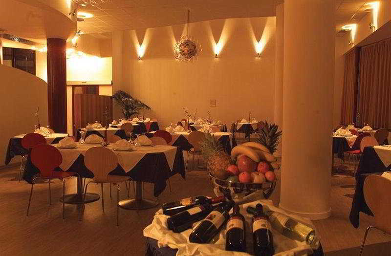 布里克酒店 欧皮达托洛迪金 餐厅 照片